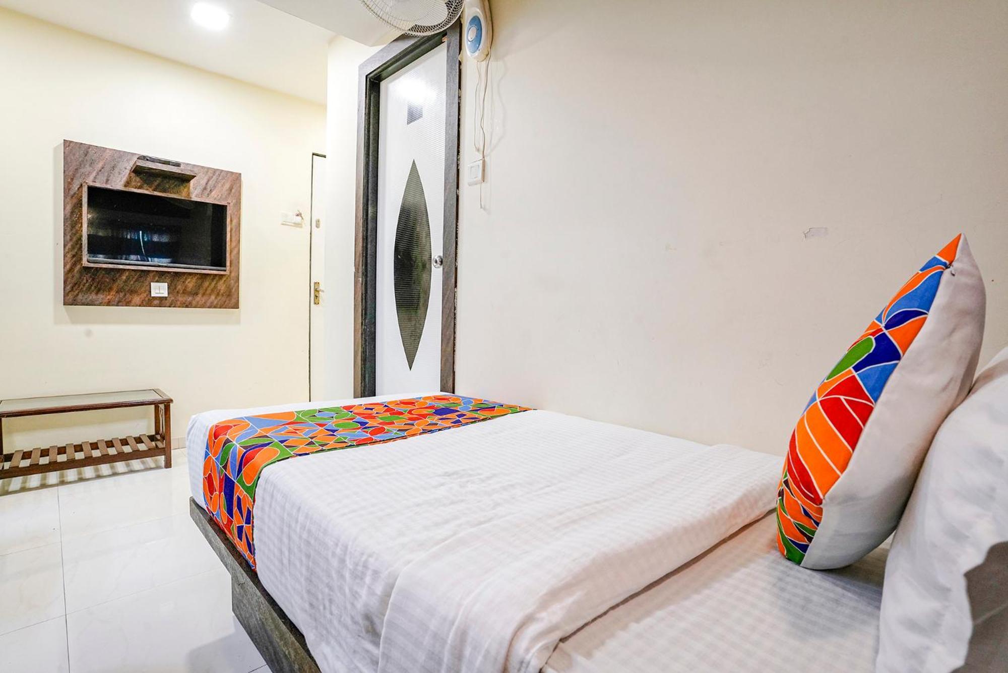 Fabexpress Amber Corp Inn - Nr Nesco Exhibition Center Mumbai Kültér fotó